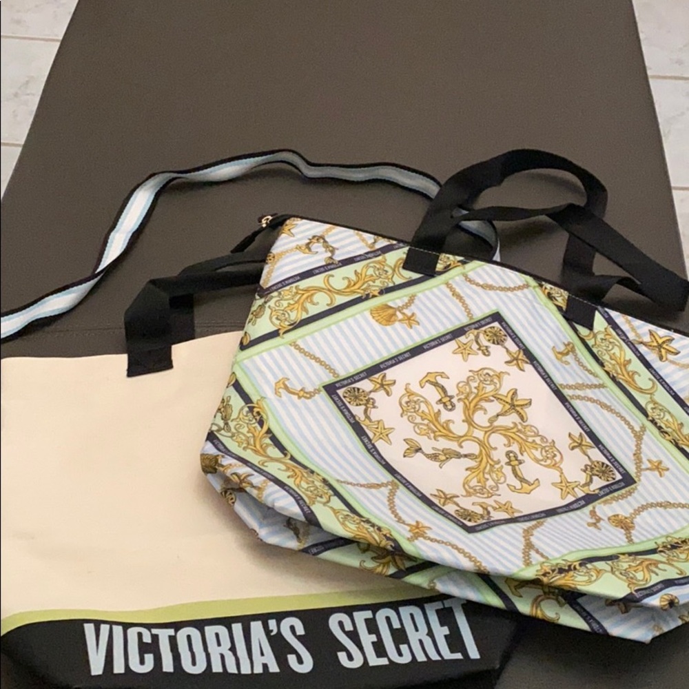 Victoria Secret canvas tote w/ insulation